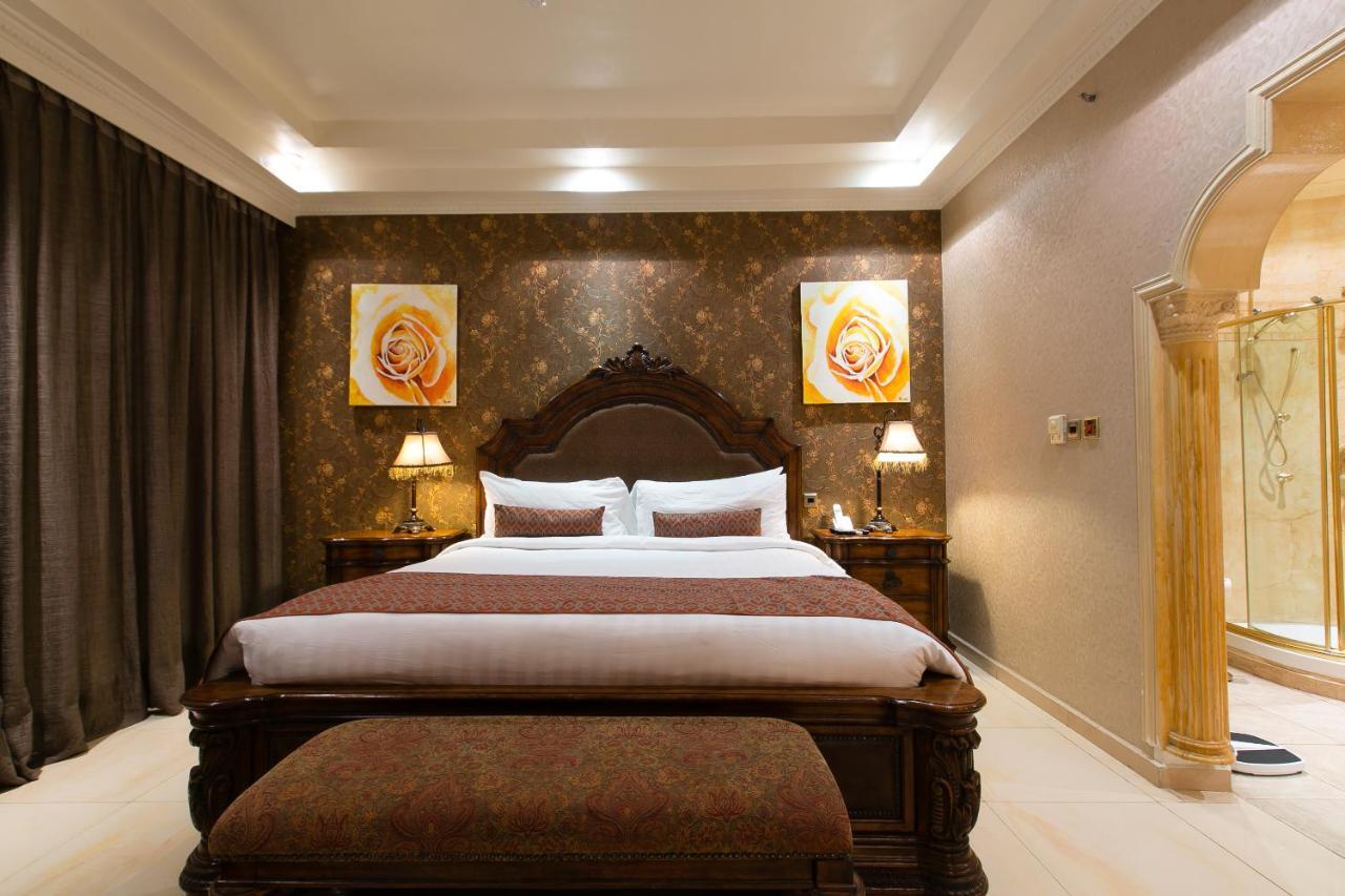 Victoria Crown Plaza Hotel Лагос Экстерьер фото