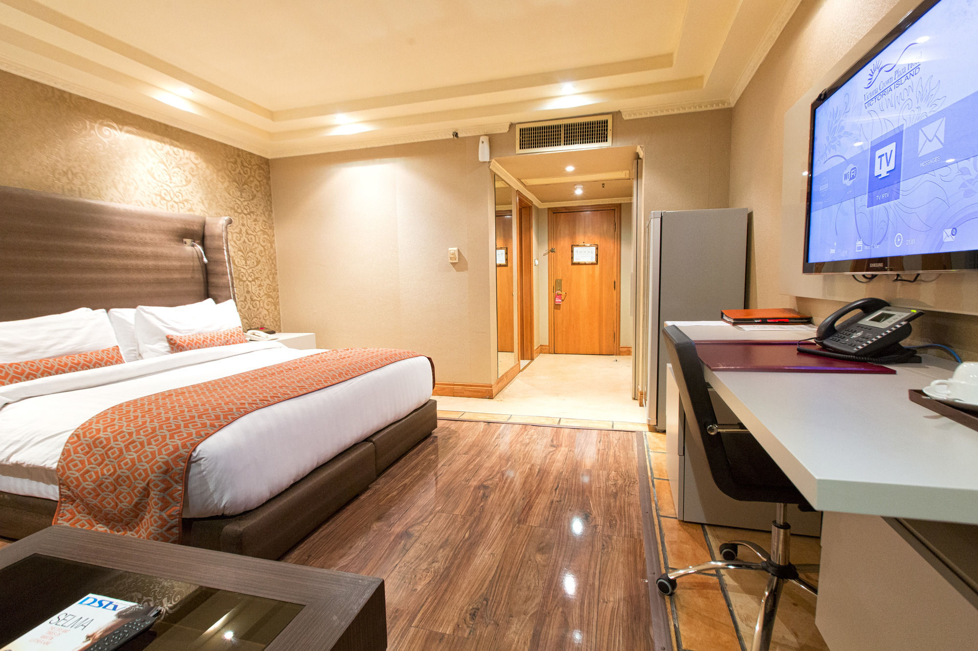 Victoria Crown Plaza Hotel Лагос Экстерьер фото