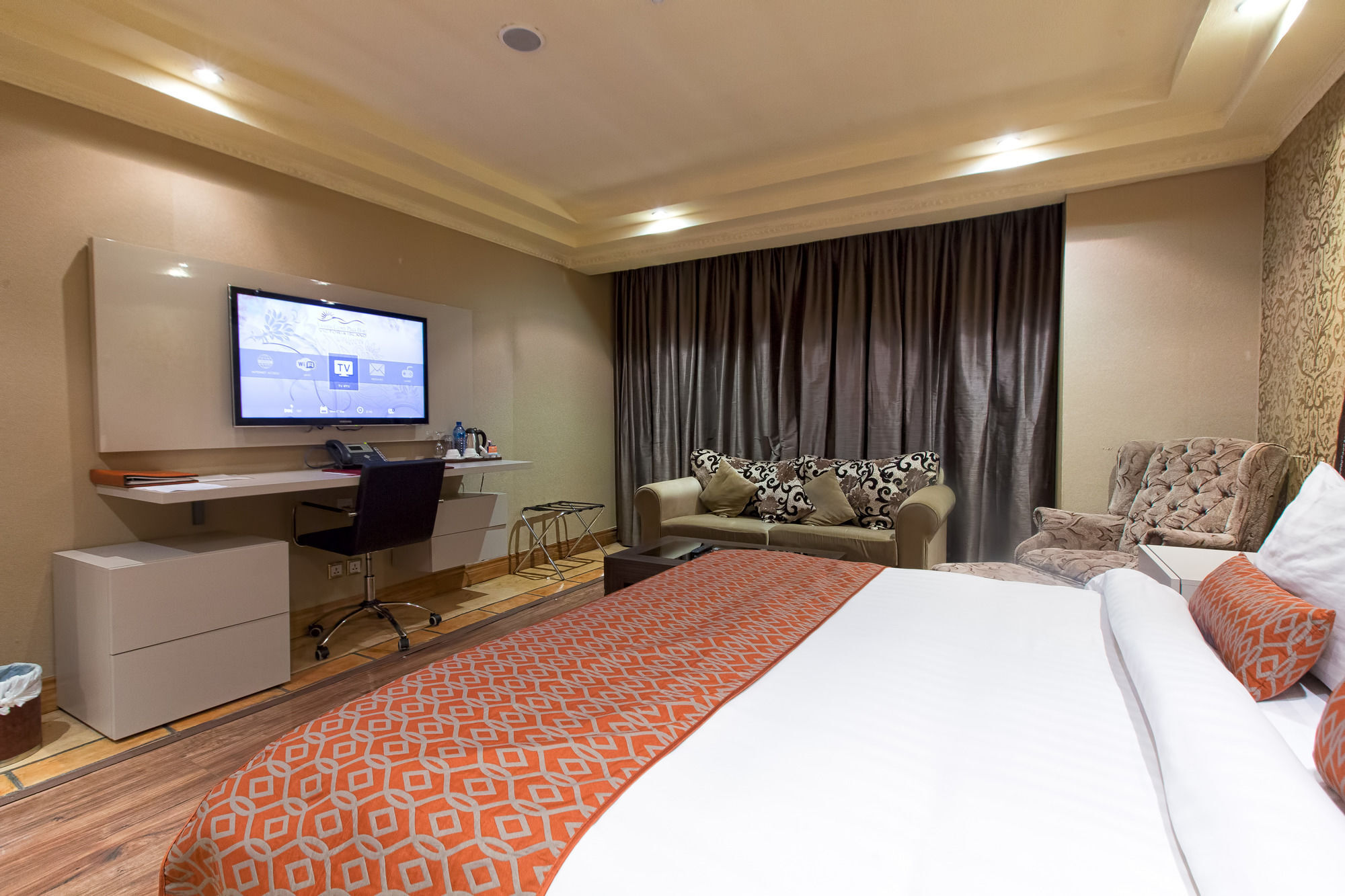 Victoria Crown Plaza Hotel Лагос Экстерьер фото