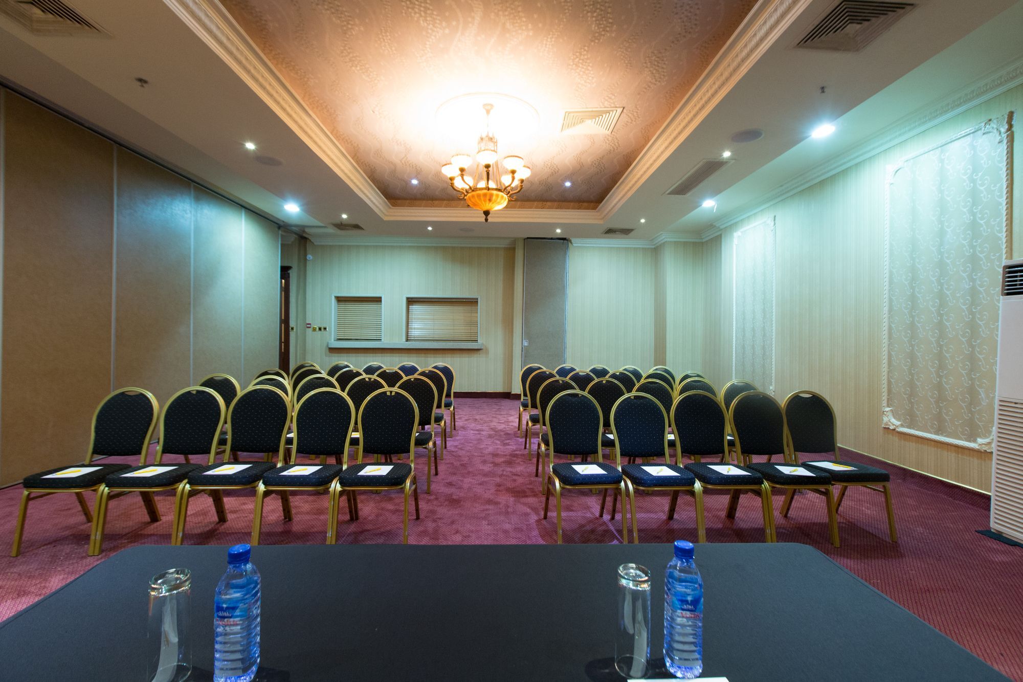Victoria Crown Plaza Hotel Лагос Экстерьер фото